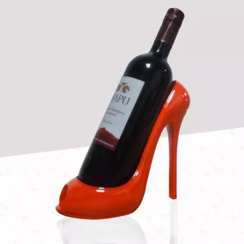 Cadeau original pour amateur de vin : porte-bouteille féminin en forme de chaussure